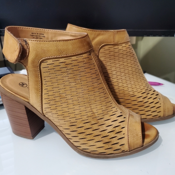 Harlow Shoes - Picture 1 of 4